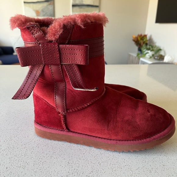 Ugg Boots - Picture 2 of 7